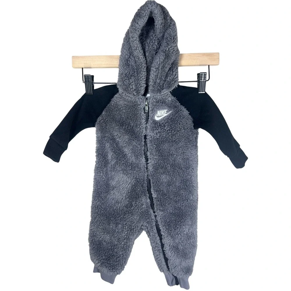 Nike Baby Faux‎ Sherpa Hooded Coverall Gray Black 6M Excellent Condition